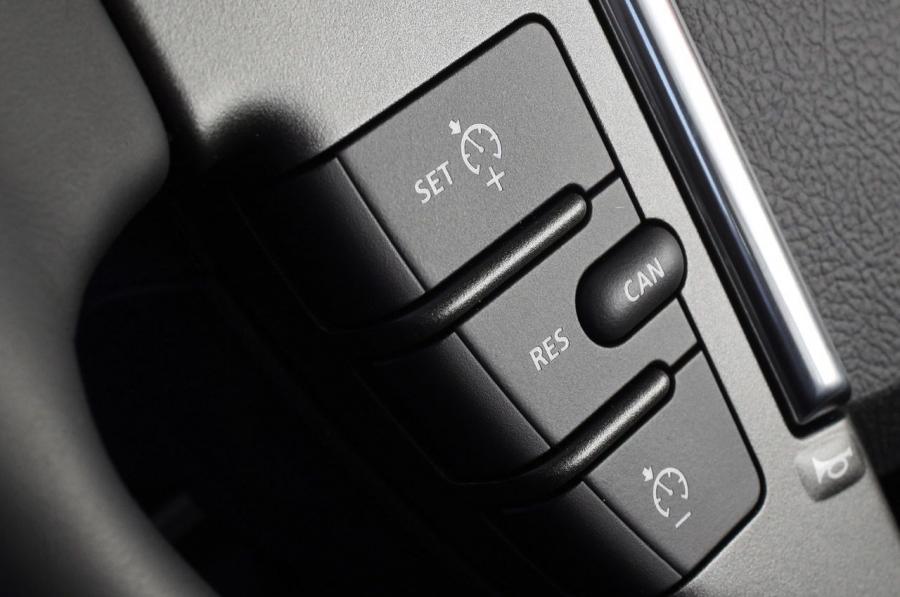  Land Rover LR2 2013 года  (фото 21 из 56)